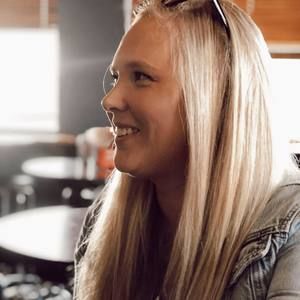 Meet your Posher, Lena